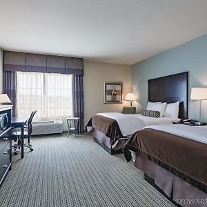 Queen Room Two Queen Beds Mobility or Hearing Access Non-Smoking